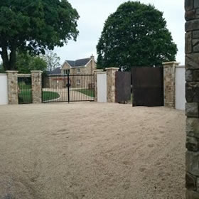 6mm,10mm,14mm,20mm & 30mm Chippings for driveways, all our decorative stone chippings are from our sandstone Quarry in Leitrim, Ireland