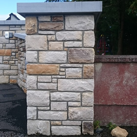 Building sandstone for stone piers